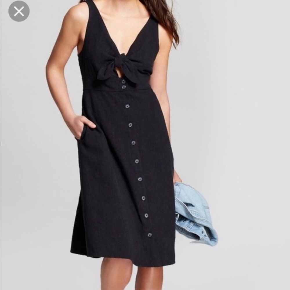 Universal Thread Black Sleeveless Dress
